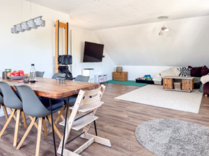 Wohn-und Esszimmer (2)