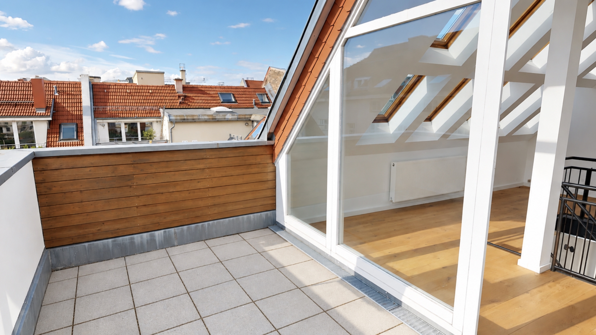 sonnige Dachterrasse