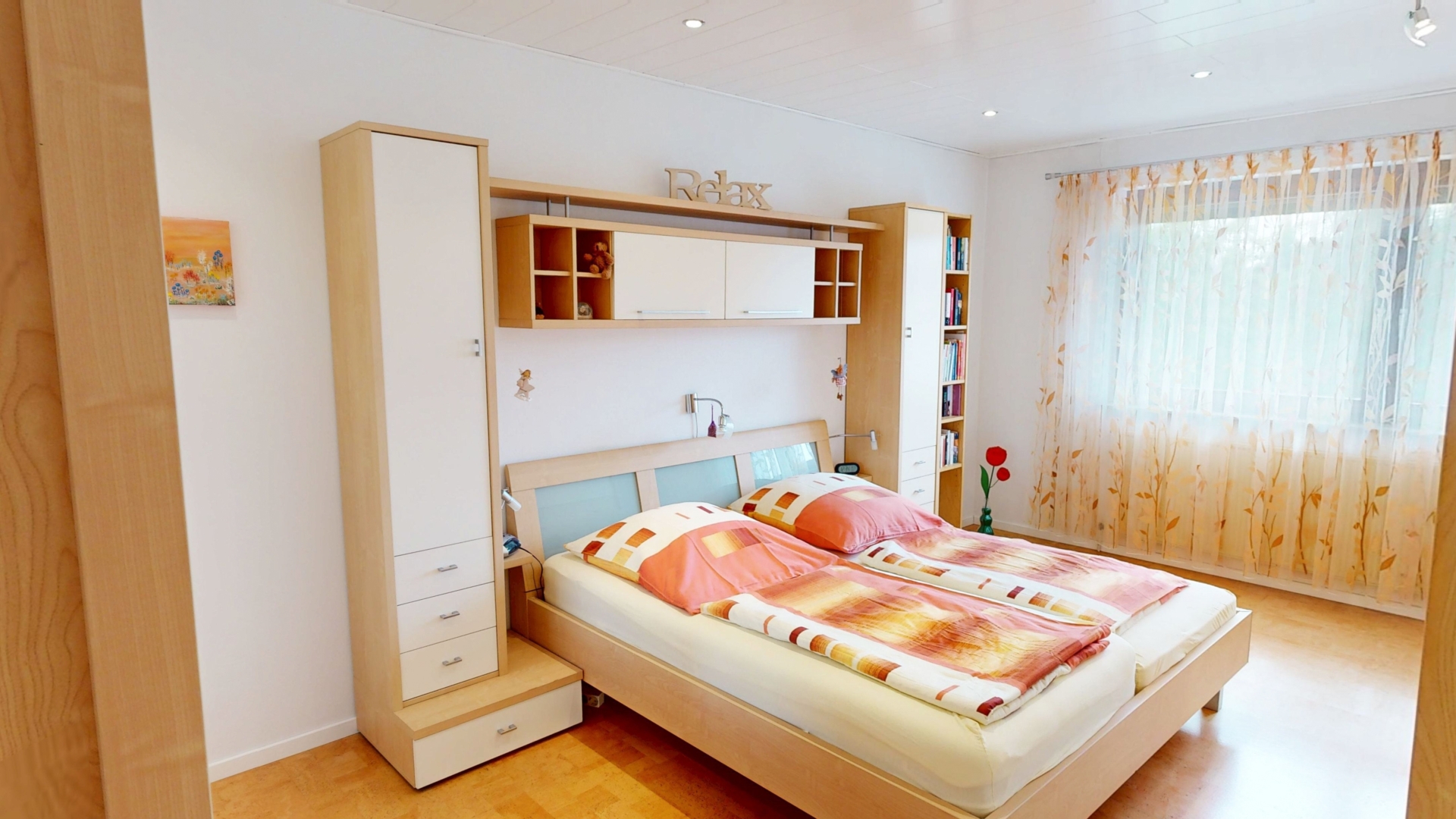 Schlafzimmer 1